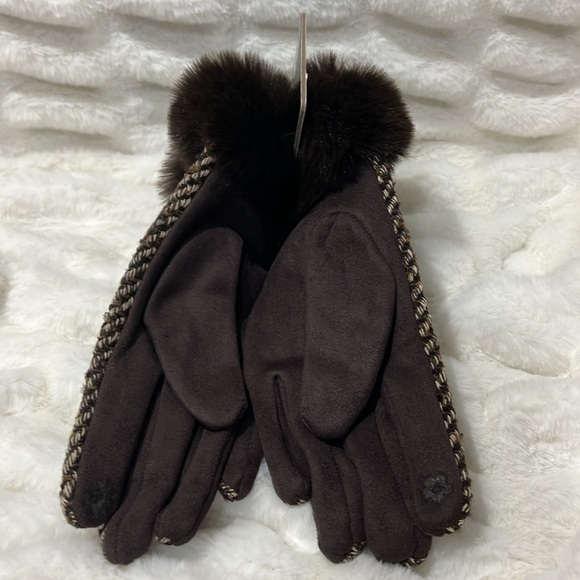 London Fog Collection Faux Fur Designer Glove Set - Picture 5 of 5